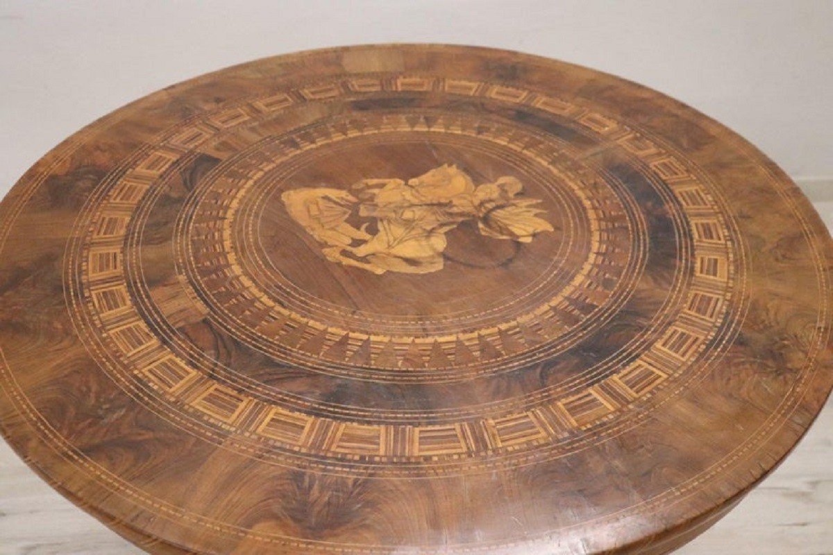 Tavolo antico in legno di noce intarsiato, metà XIX secolo-photo-6