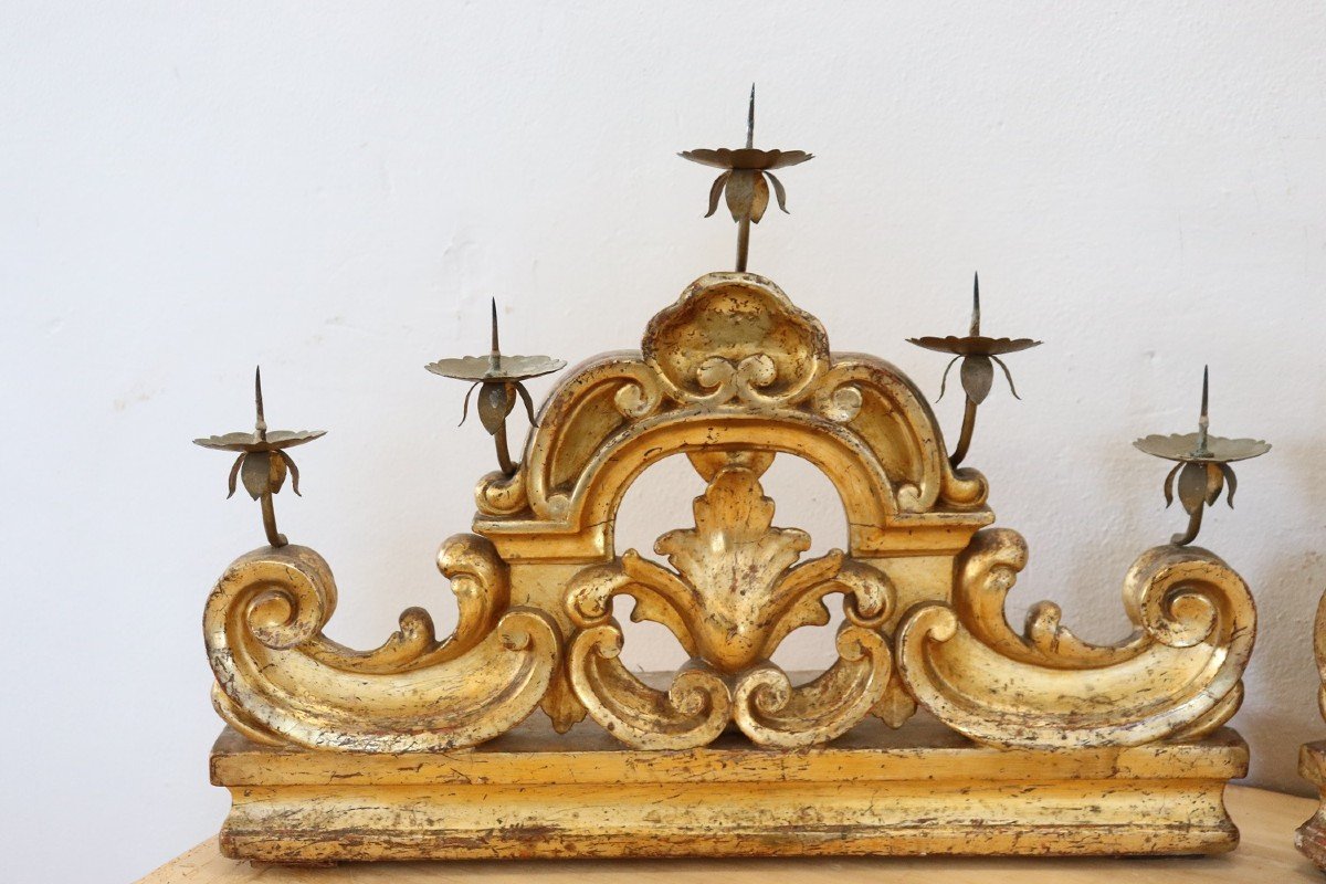Candelieri antichi in legno intagliato e dorato, fine XVIII secolo, set di 2-photo-2