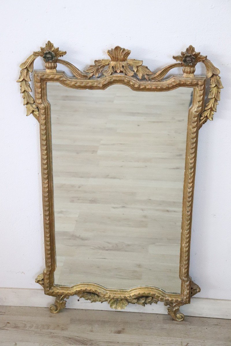 Specchio da parete in legno intagliato e dorato-photo-2