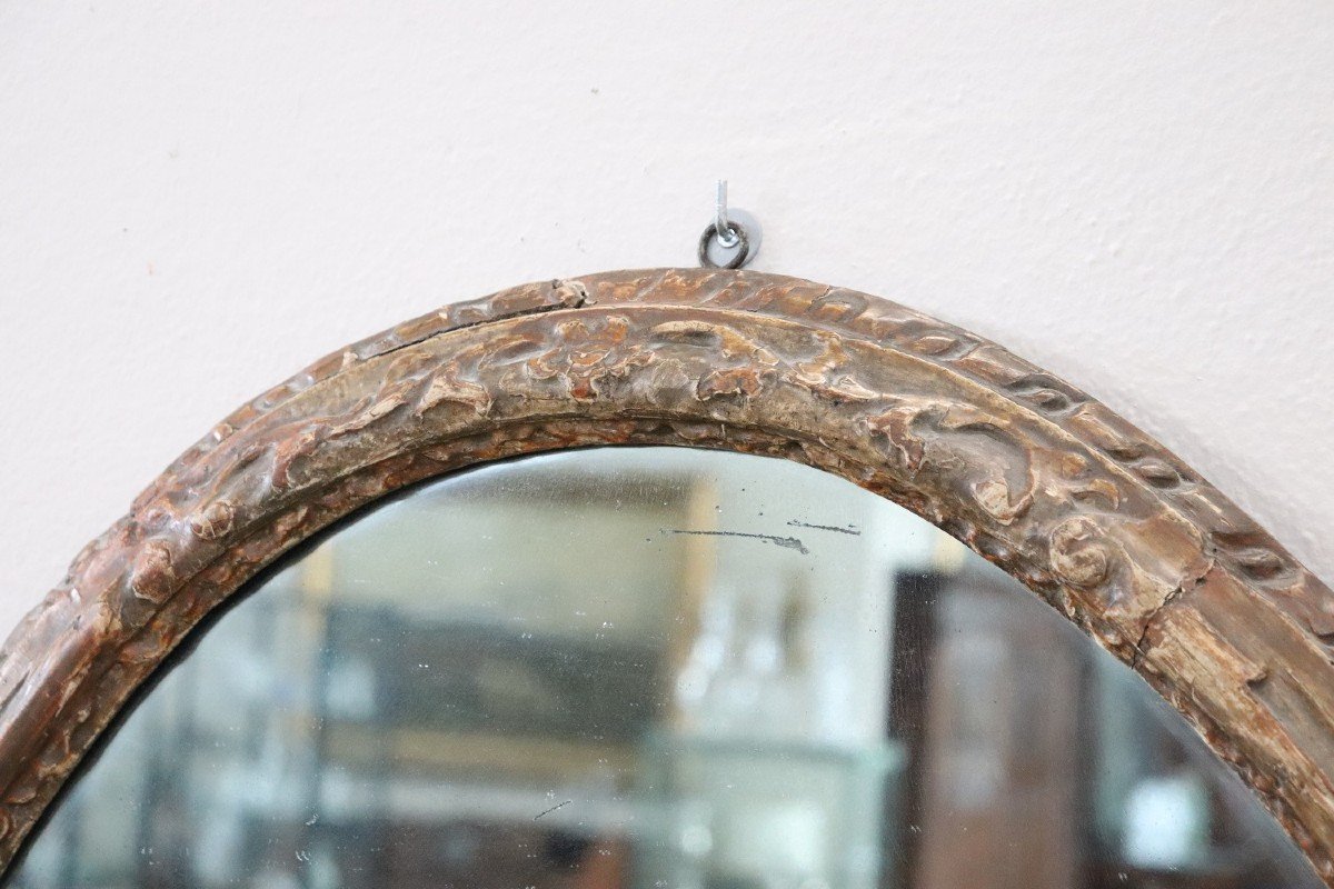 Specchio da parete antico in legno intagliato, fine XVII secolo-photo-3