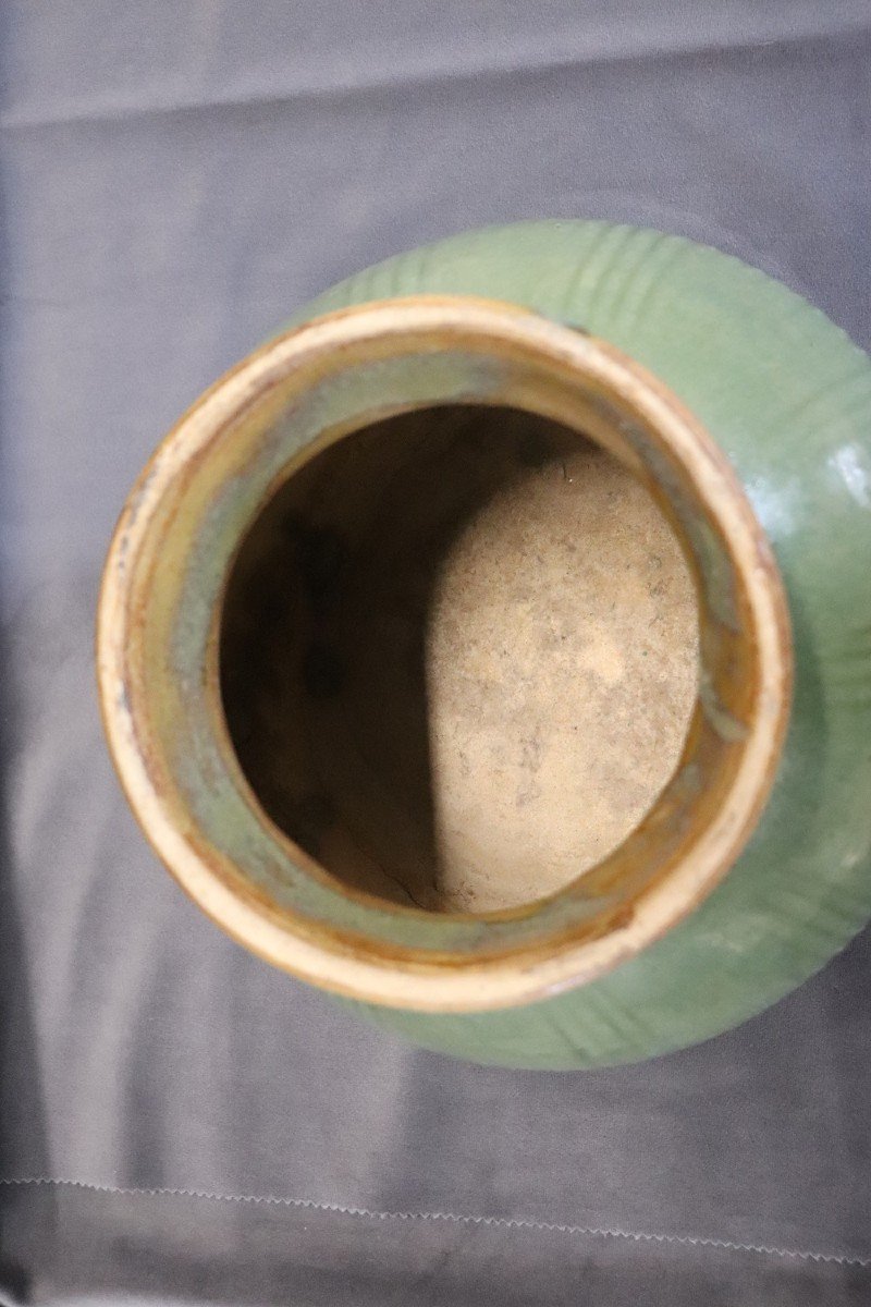 Vaso Celadon in gres cinese della dinastia Ming con dettagli scanalati-photo-3