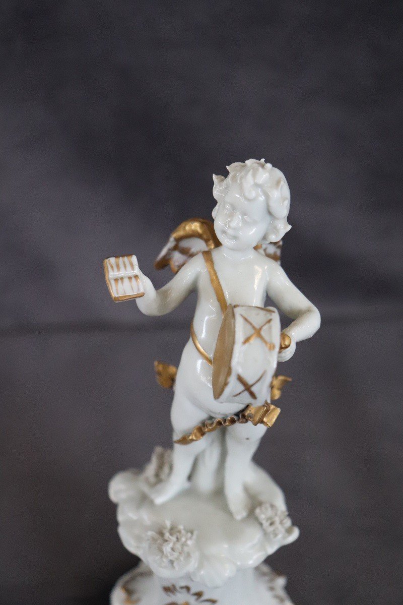 Angelo che suona in porcellana di Capodimonte, Italia-photo-2