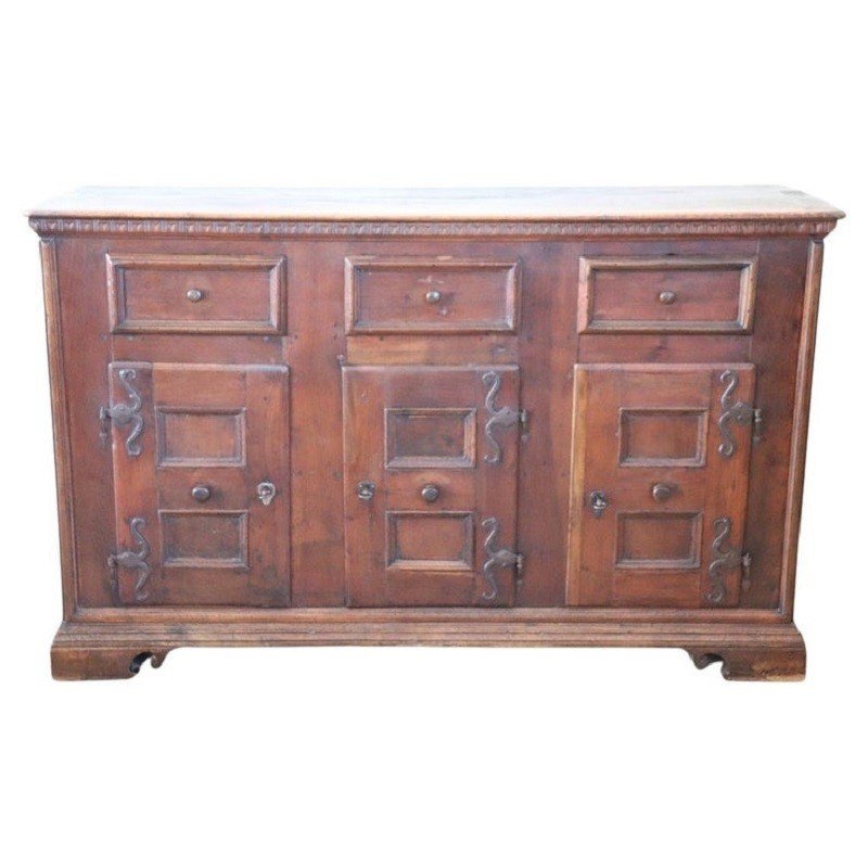 Credenza antica in noce, fine XVII secolo