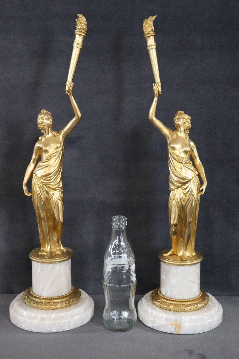 Figure scultoree, bronzo dorato su basi in alabastro, inizio XX secolo, set di 2-photo-2