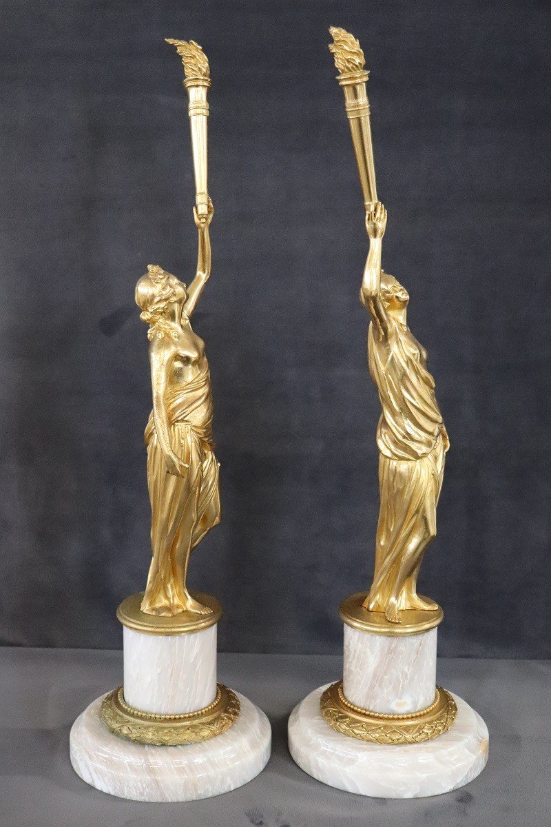 Figure scultoree, bronzo dorato su basi in alabastro, inizio XX secolo, set di 2-photo-7