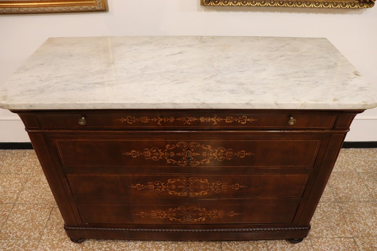Cassettiera antica in noce intarsiato con piano in marmo, inizio XIX secolo-photo-2