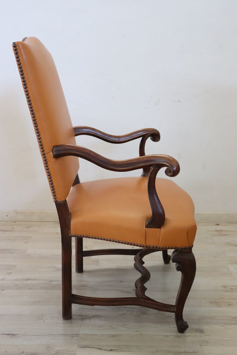 Poltrona antica in noce, fine XIX secolo-photo-3