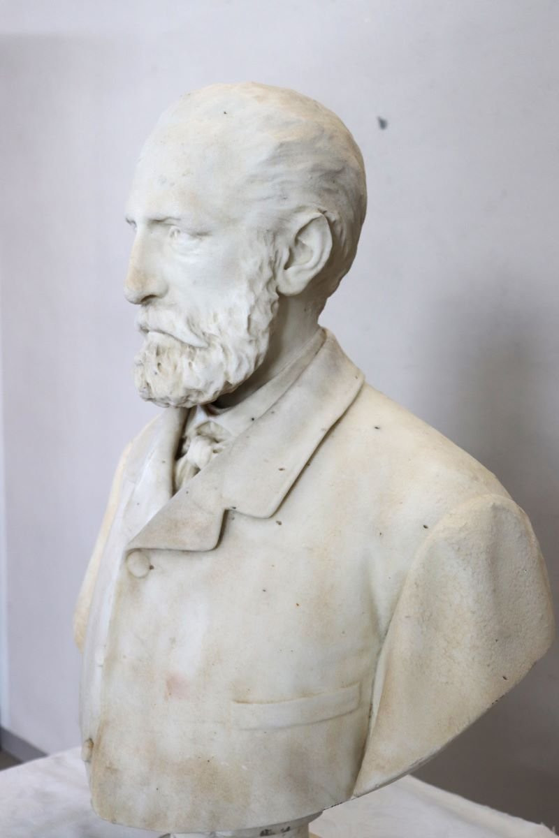 Busto di gentiluomo, XIX secolo, scultura in marmo bianco-photo-1