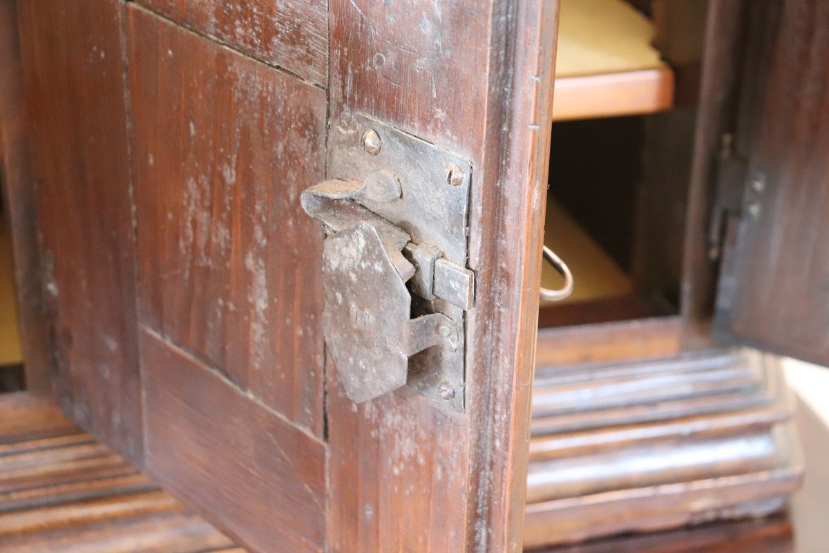 Antica credenza secolo XVII-photo-4