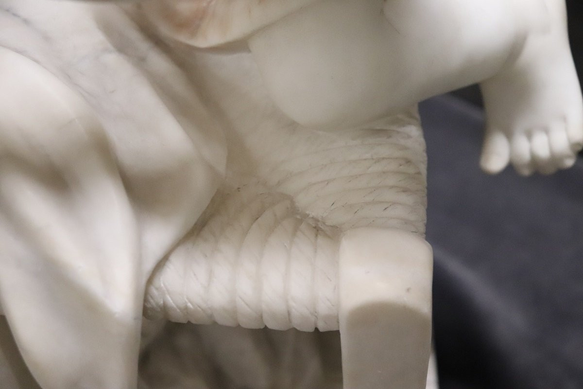 Bimbo scende da sedia, scultura in marmo bianco, Italia fine secolo XIX Firmata-photo-8