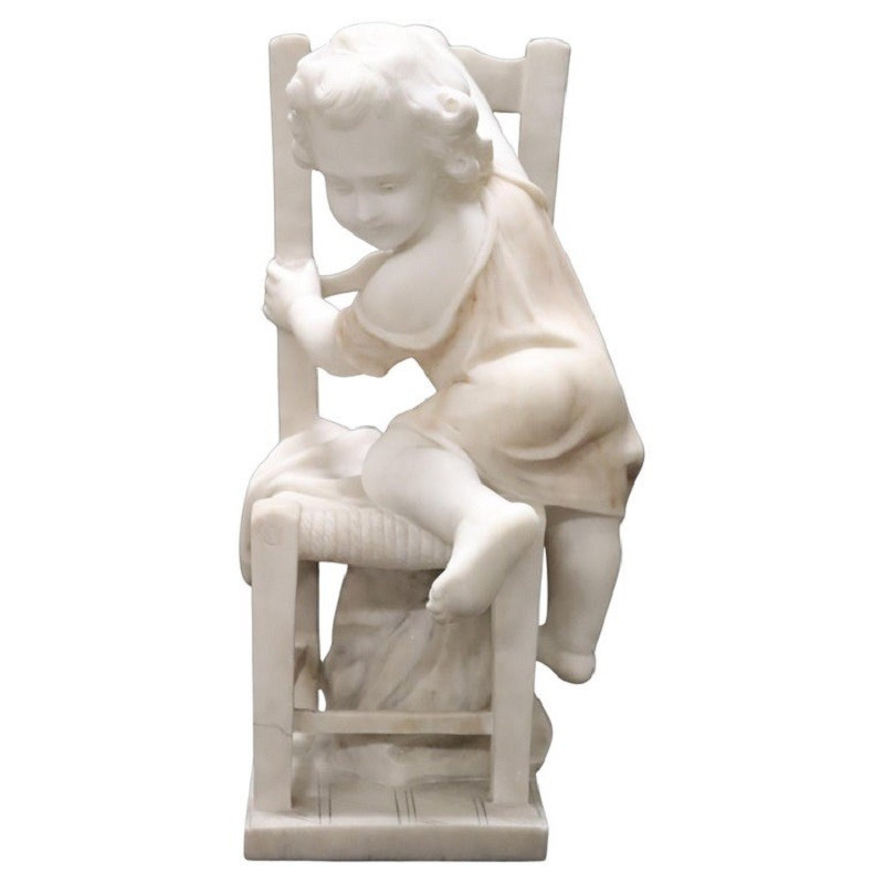 Bimbo scende da sedia, scultura in marmo bianco, Italia fine secolo XIX Firmata