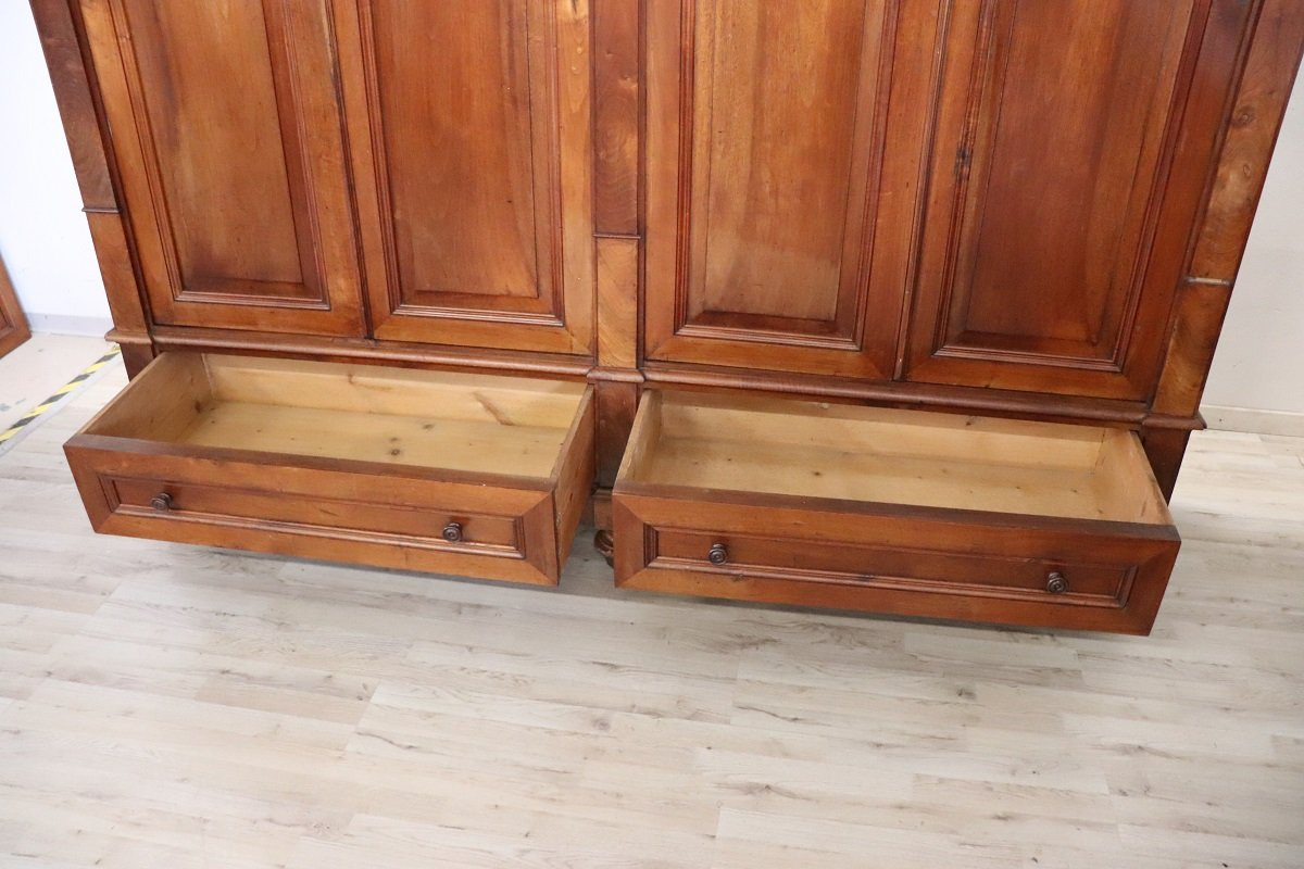 Grande armadio antico in noce massello, Italia, metà XIX secolo-photo-4