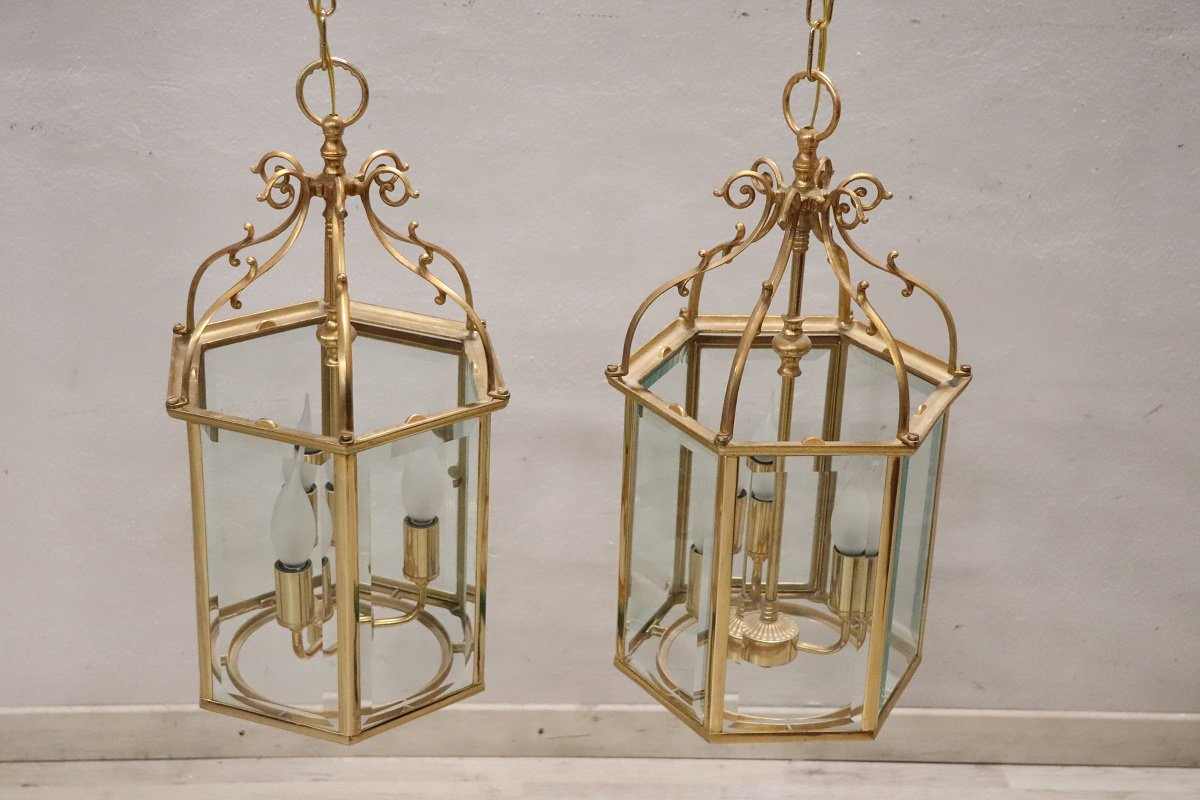 Coppia di lanterne vintage in metallo dorato e vetro-photo-3