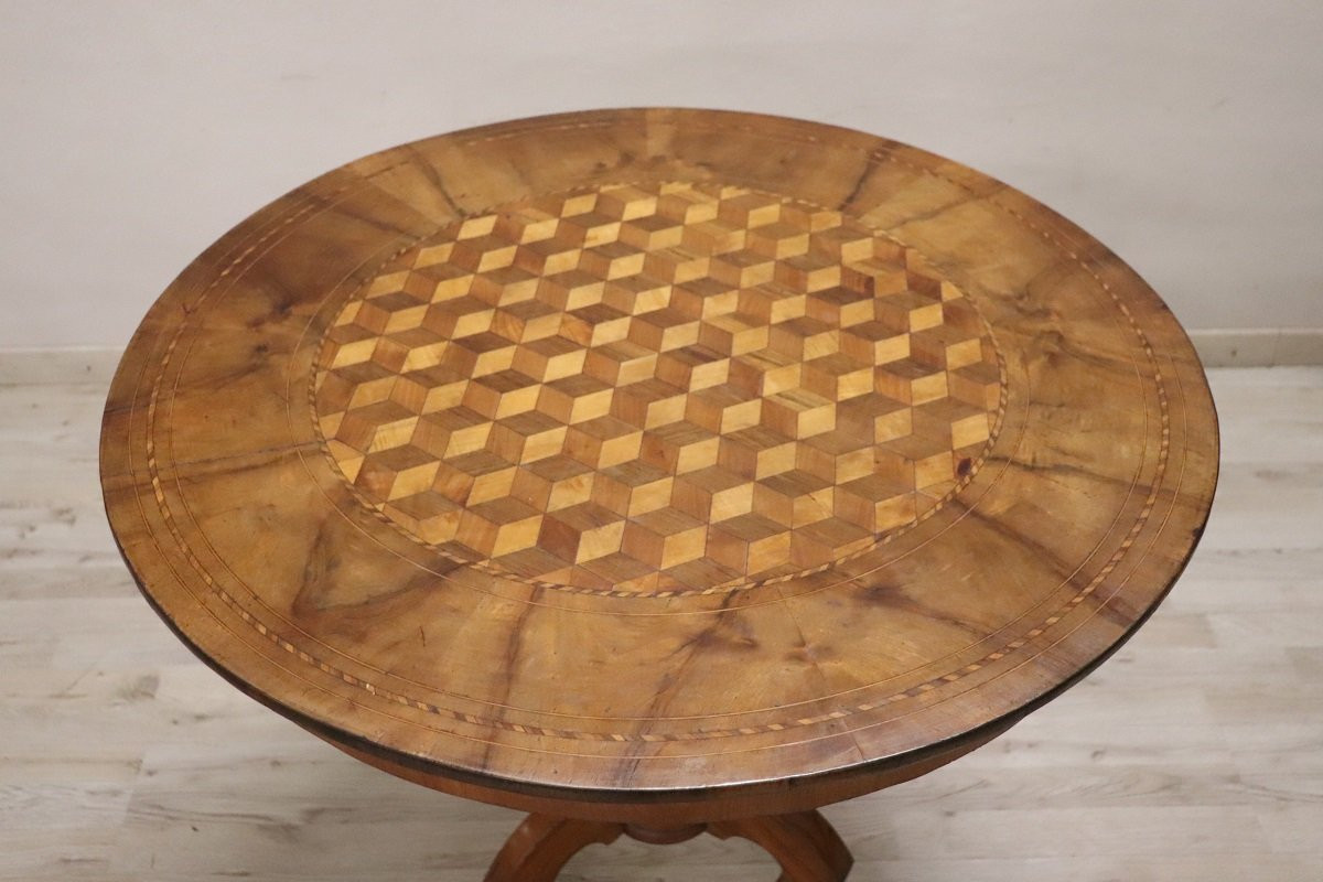 Tavolo rotondo antico in noce intarsiato, Italia, metà del XIX secolo-photo-3
