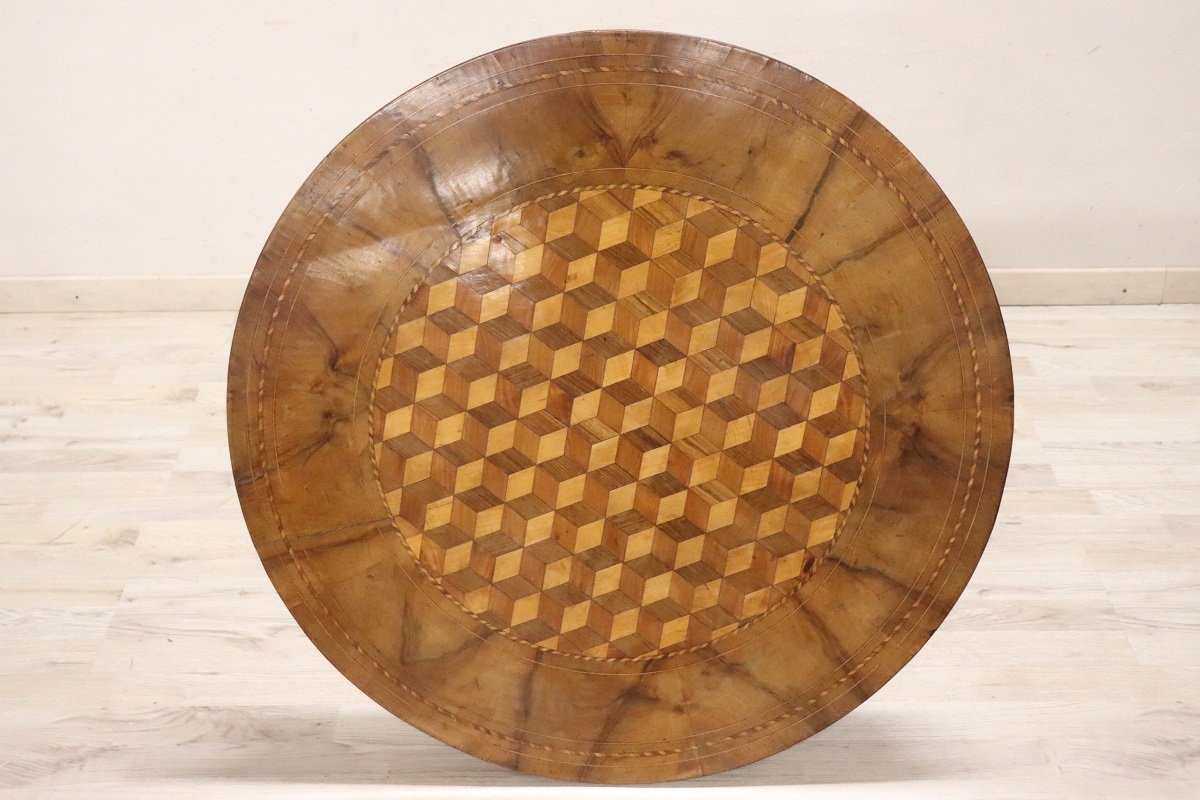 Tavolo rotondo antico in noce intarsiato, Italia, metà del XIX secolo-photo-3