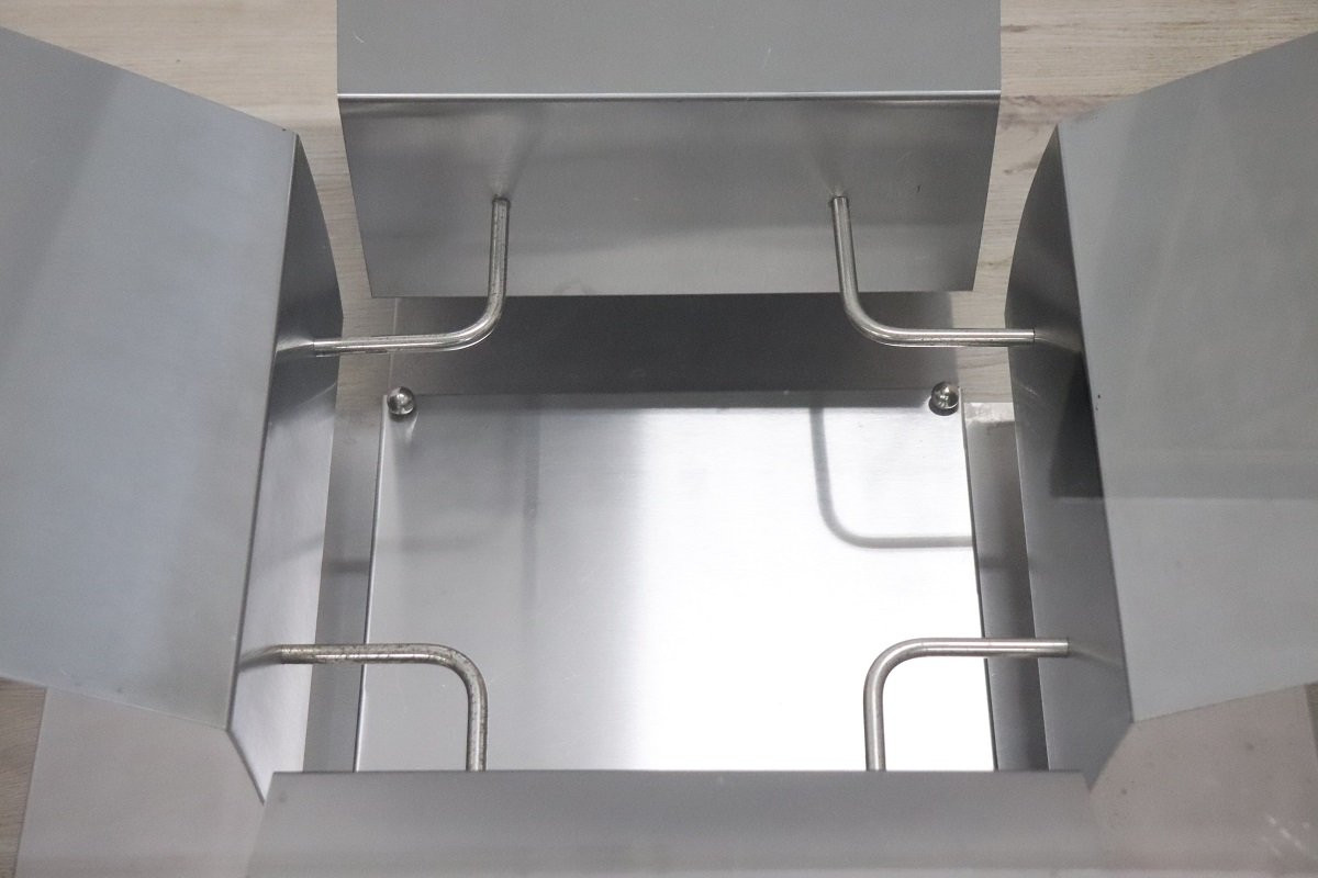 Tavolino quadrato in acciaio e vetro, Italia anni '70-photo-4