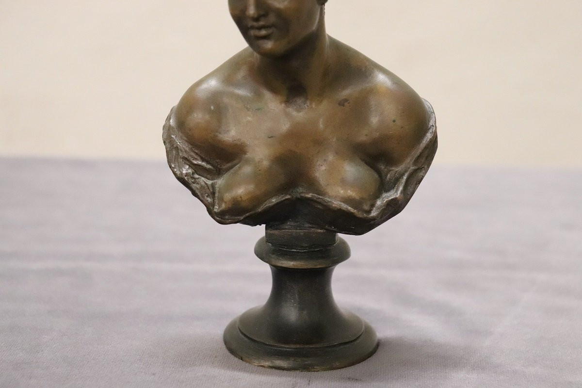 Piccolo busto di giovane donna in bronzo, Italia, firmato Gemito-photo-3