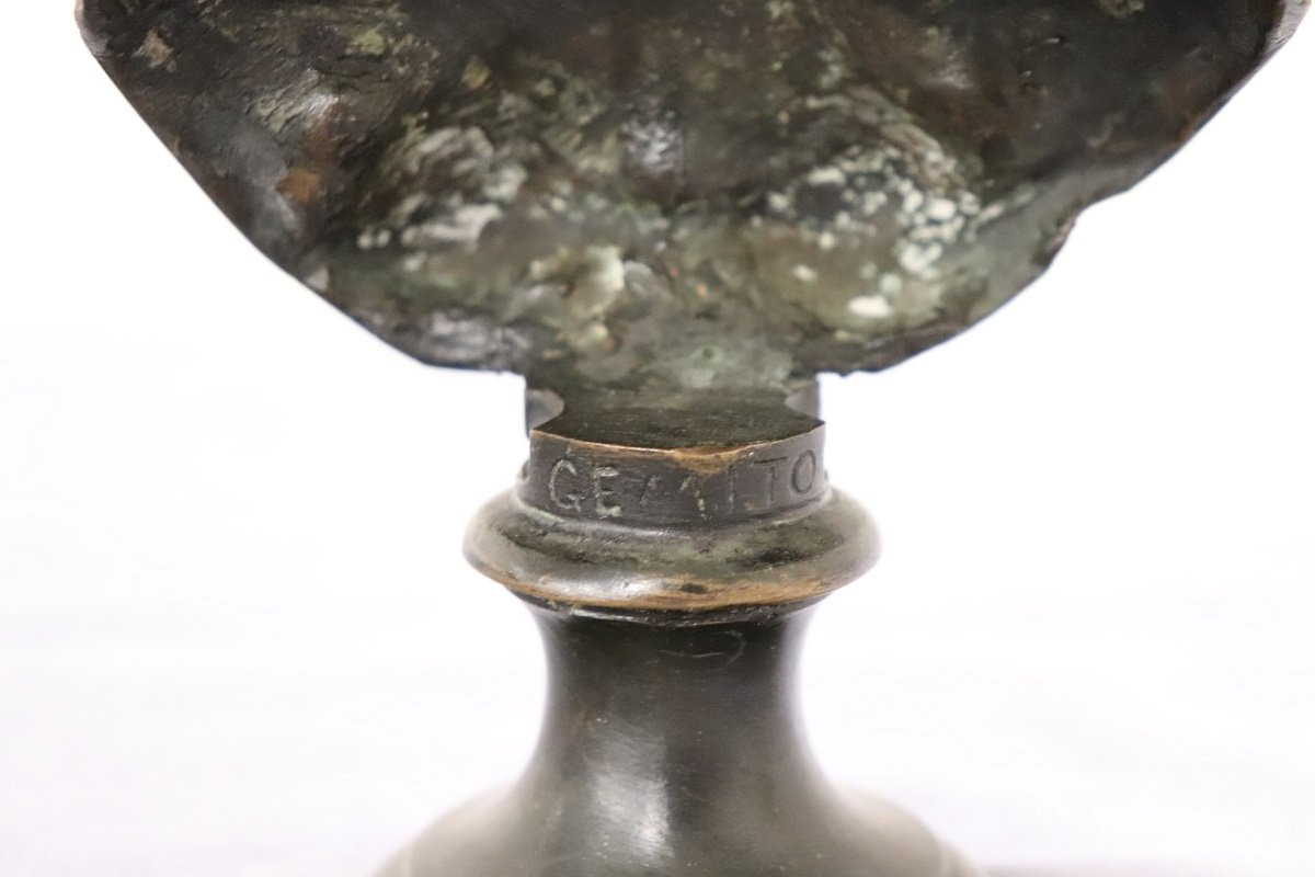 Piccolo busto di giovane donna in bronzo, Italia, firmato Gemito-photo-3