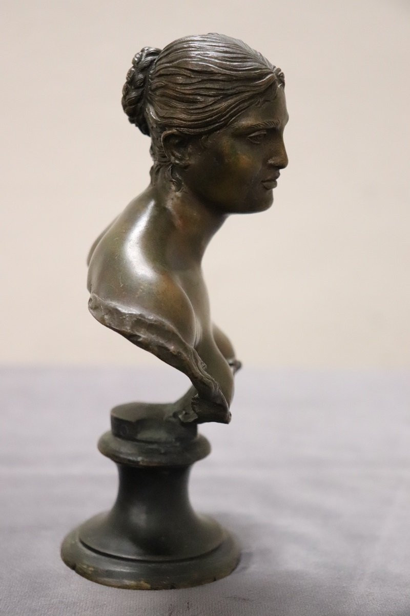 Piccolo busto di giovane donna in bronzo, Italia, firmato Gemito-photo-4