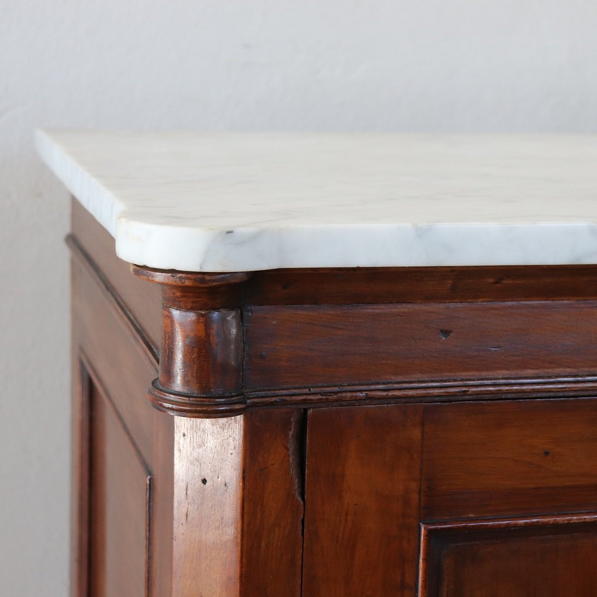 Raro piccolo armadio antico in noce e piano in marmo, Italia XIX secolo-photo-3