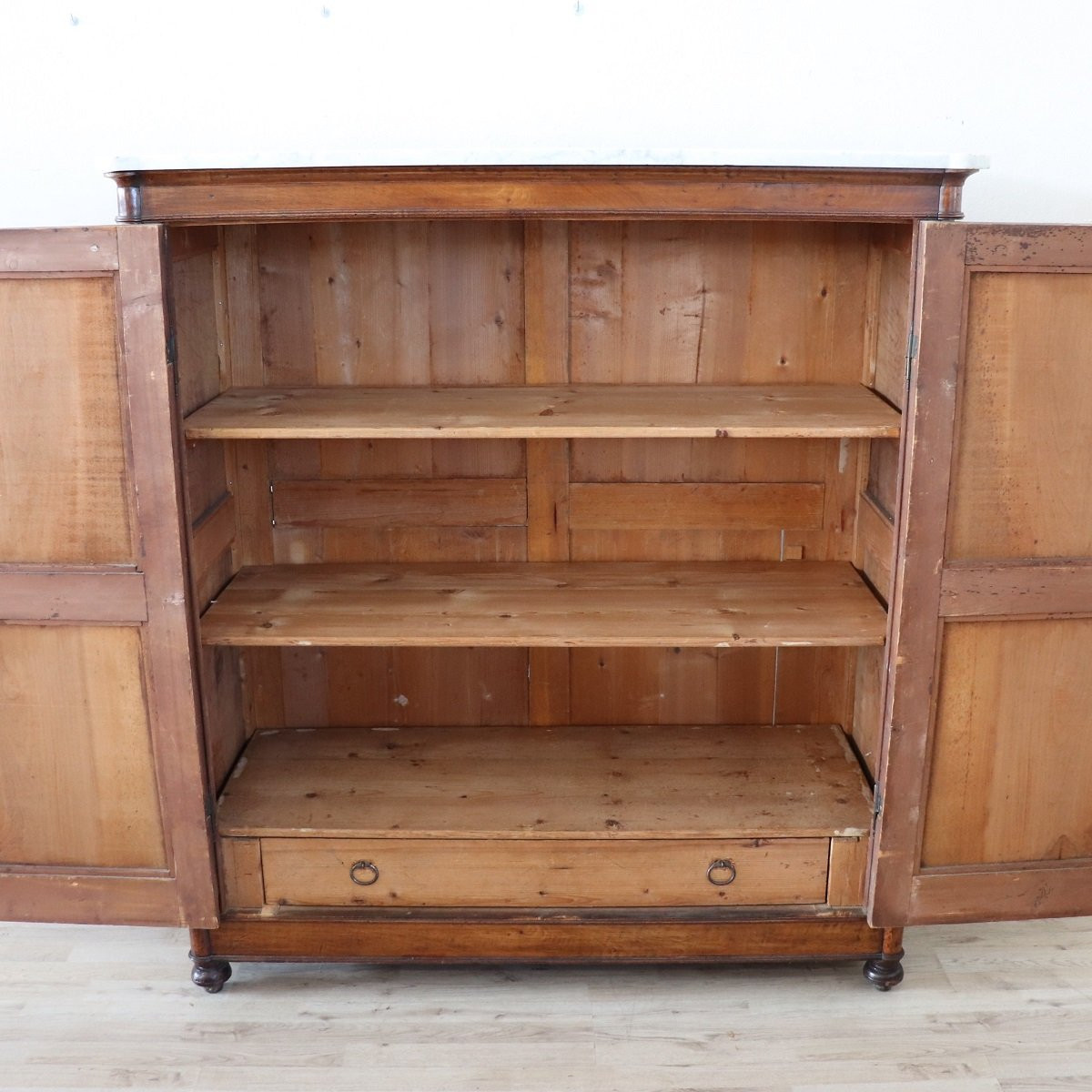 Raro piccolo armadio antico in noce e piano in marmo, Italia XIX secolo-photo-2