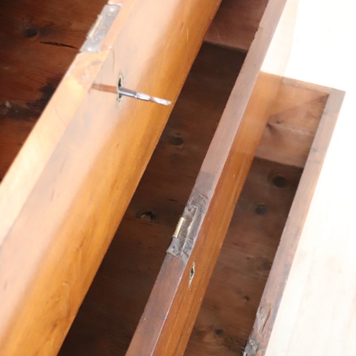 Cassettiera antica in noce massello, Italia XIX secolo-photo-4