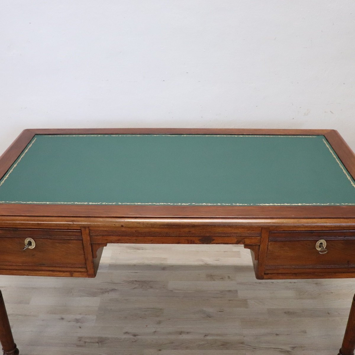 Scrivania antica in noce, Italia metà XIX secolo, restaurata-photo-2