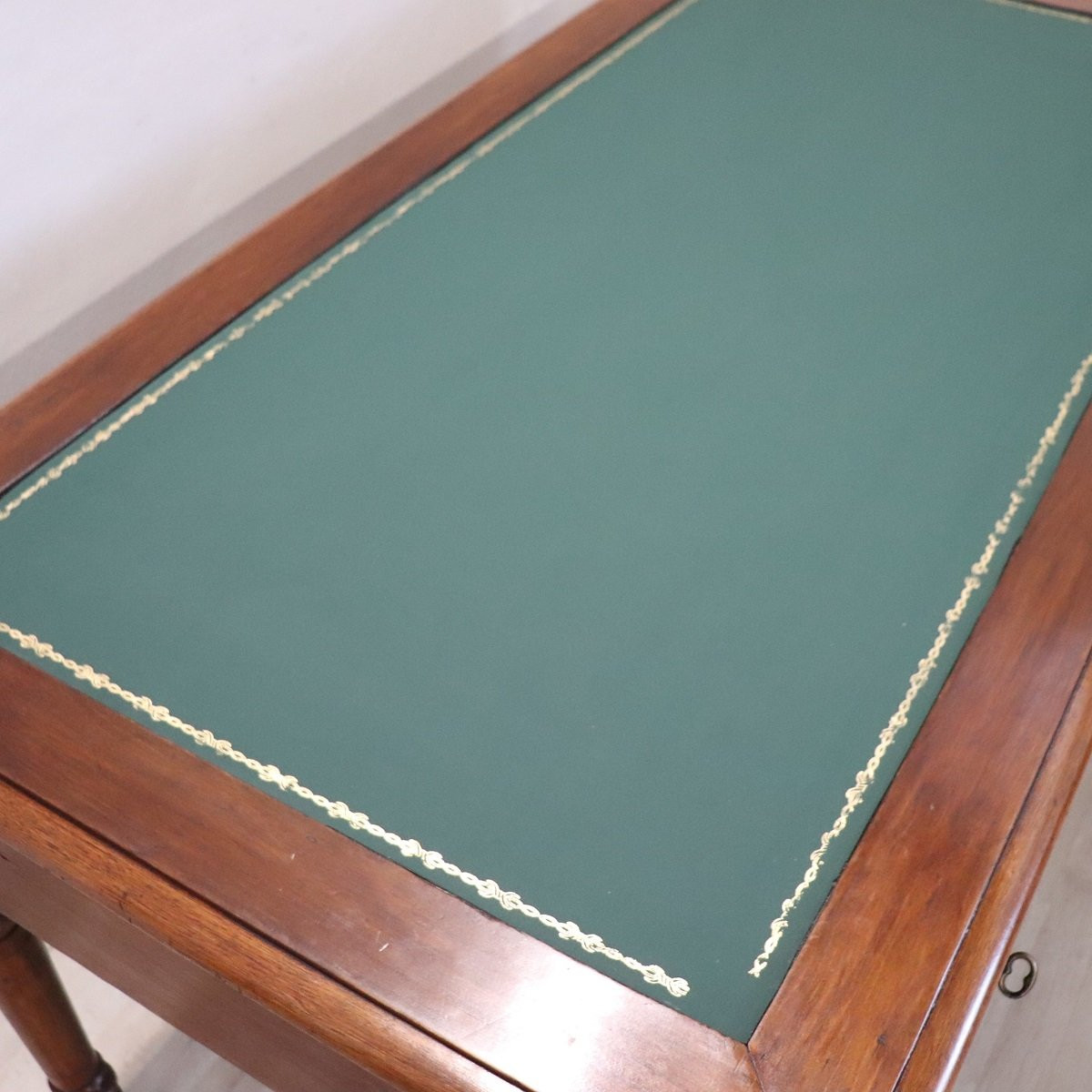 Scrivania antica in noce, Italia metà XIX secolo, restaurata-photo-5