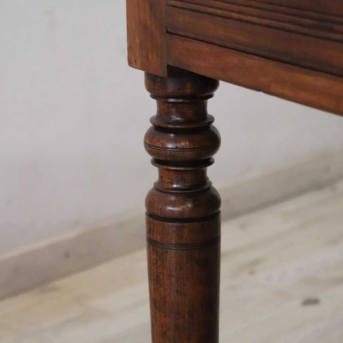 Scrivania antica in noce, Italia metà XIX secolo, restaurata-photo-8