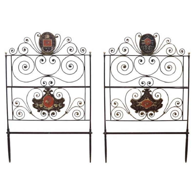 Coppia di testiere da letto antiche in ferro battuto, Italia, inizio XIX secolo