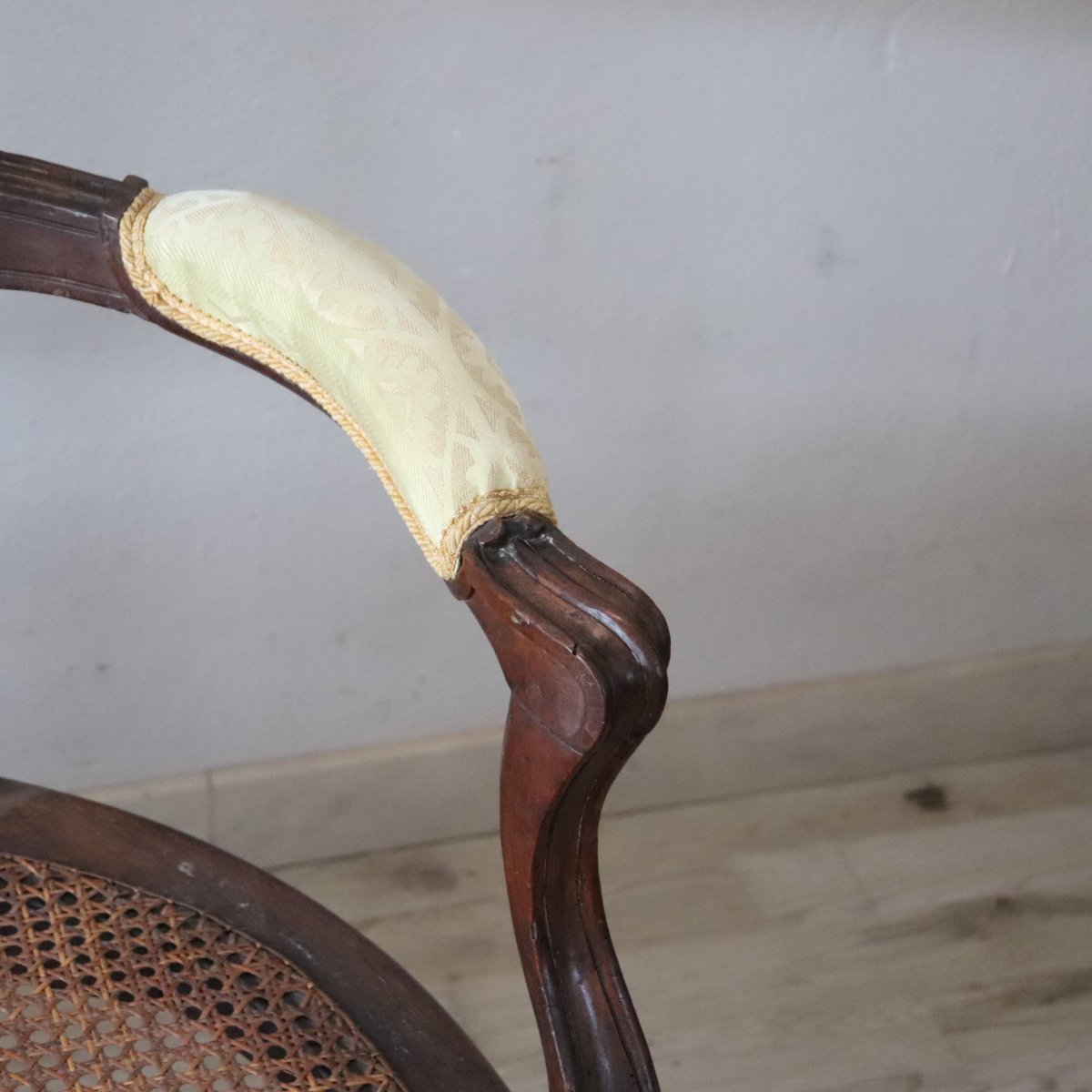 Divano antico in noce e paglia di Vienna, Italia, XVIII secolo-photo-4