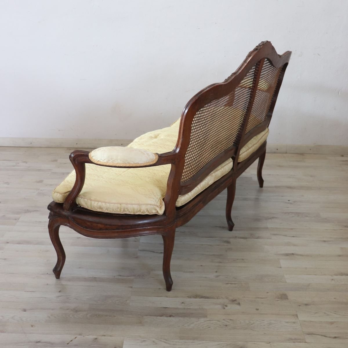 Divano antico in noce e paglia di Vienna, Italia, XVIII secolo-photo-8