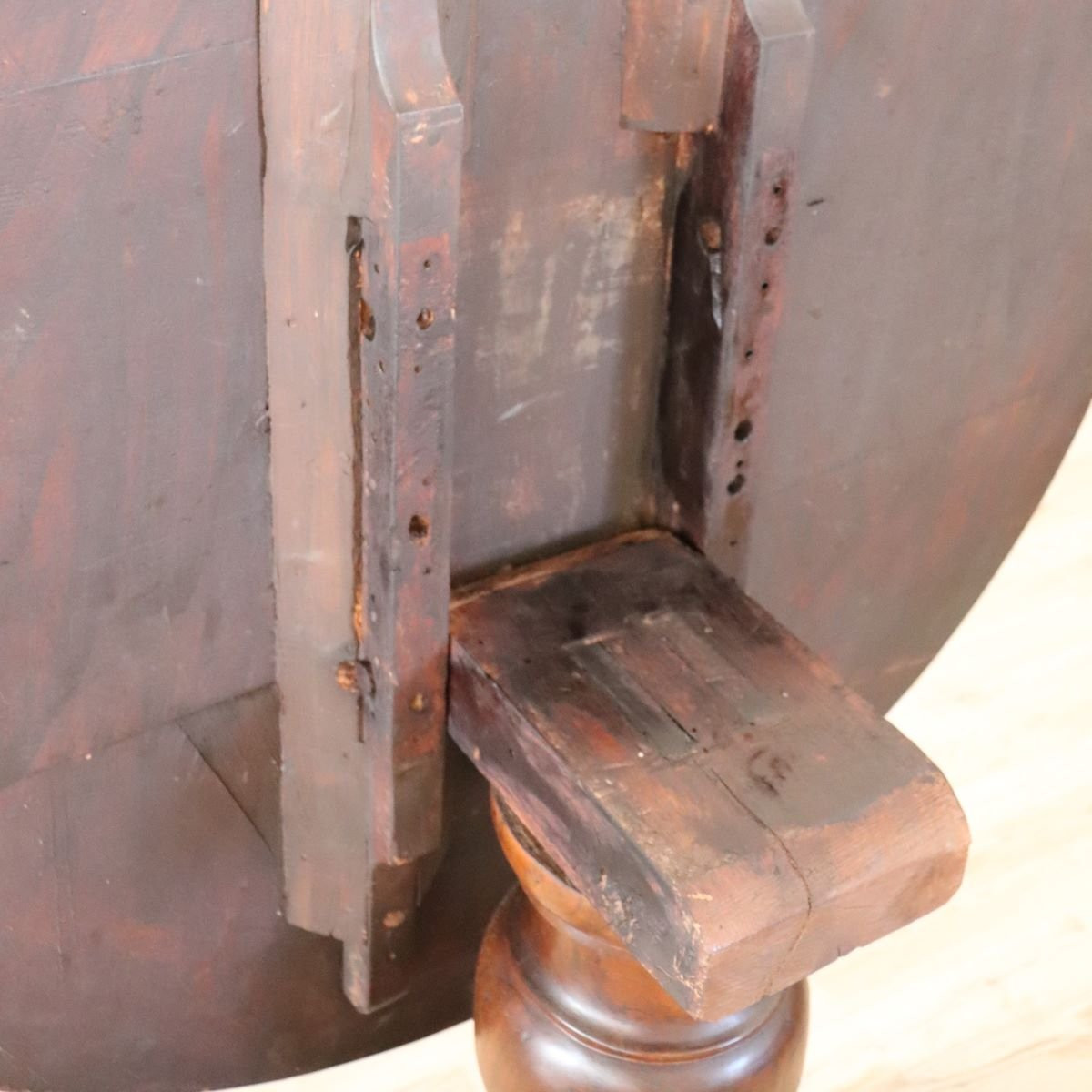 Tavolo antico a vela in noce intarsiato metà secolo XIX-photo-3