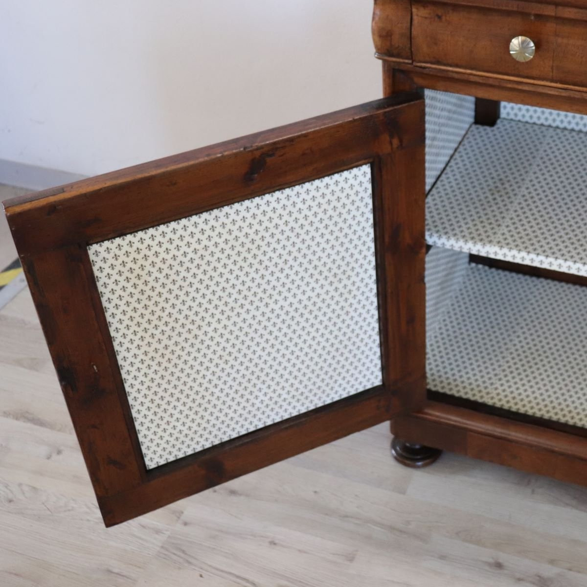 Credenza antica in noce, Italia, metà del XIX secolo, restaurata.-photo-2
