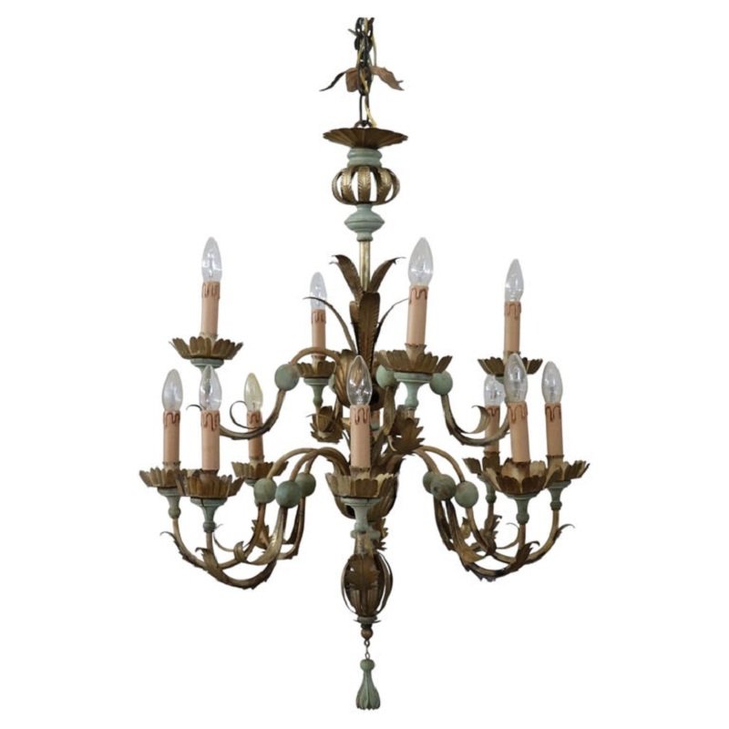 Lampadario in legno laccato e ferro, 12 lampadine, inizio XX secolo