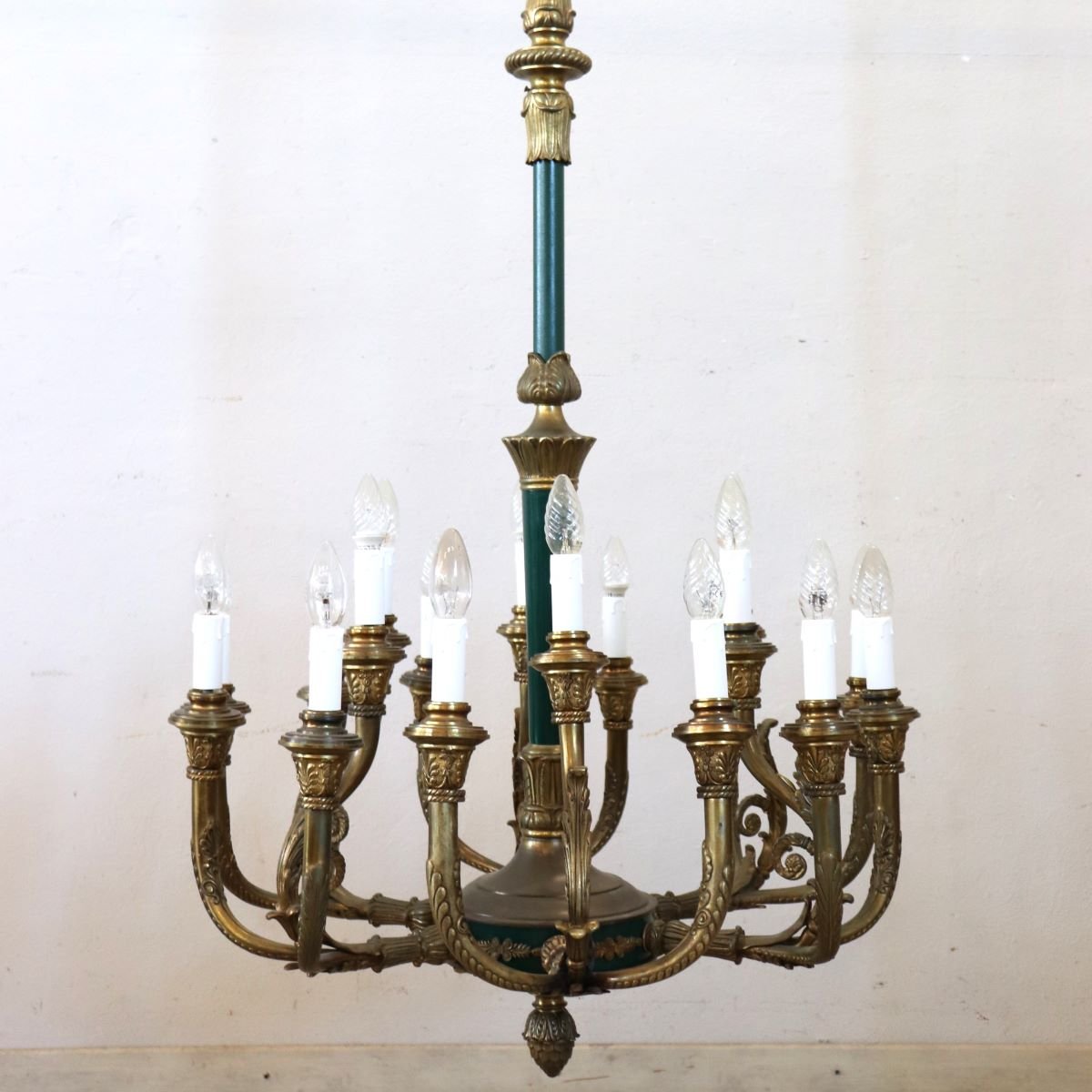 Lampadario in bronzo dorato e metallo laccato verde, 18 lampadine, Italia, inizio XX secolo.-photo-2