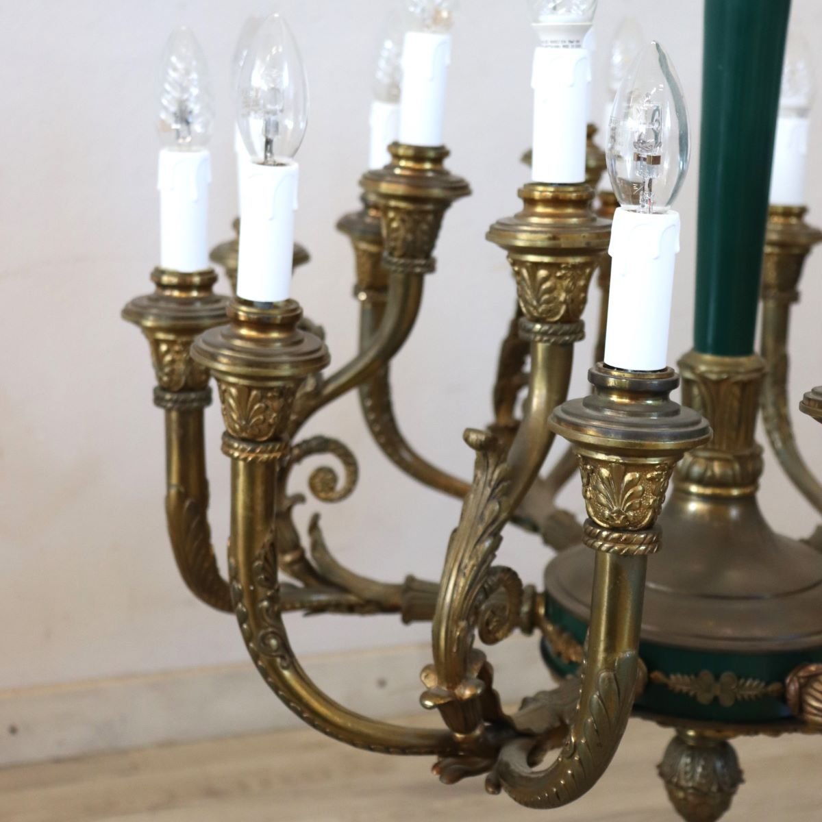 Lampadario in bronzo dorato e metallo laccato verde, 18 lampadine, Italia, inizio XX secolo.-photo-4