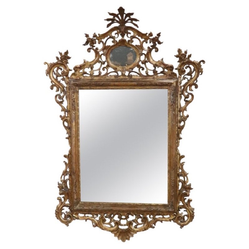 Specchio da parete antico in legno dorato, Italia XIX secolo