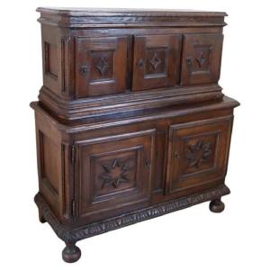Antica credenza secolo XVII