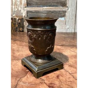 Old Small Medici Type Vase Egg Cups Chiseled Patinated Bronze Empire Period 19th Century Antique