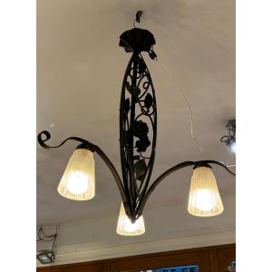 Antique 1930s Art Deco Wrought Iron Chandelier With 3 Lights And Period Glass Tulips 
