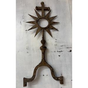 Antique Polychrome Cast Iron Monstrance From The Mid-19th Century Polychromy
