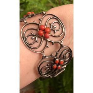 Silver / Coral / Vintage Bracelet 