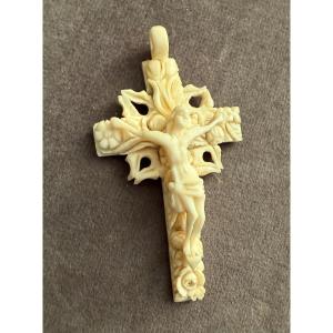 Antique Ivory Cross From Dieppe 