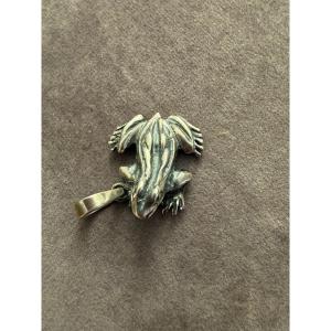 Silver Frog Pendant 