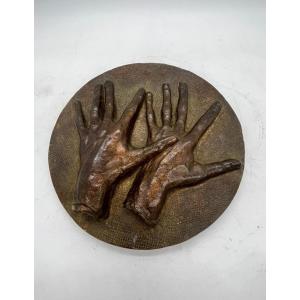 Modernist Clasped Hands Sculpted In Terracotta - Flemish School, 20th Century
