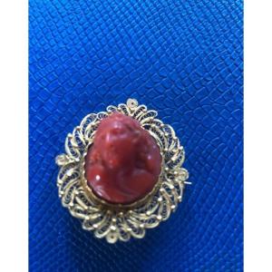 Gold Brooch With Red Coral Figure – Italy, 18th Century