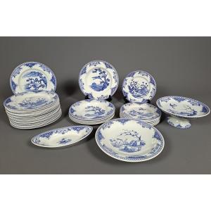 Gien - Part Of A Japanese-style Service, Late 19th/early 20th Century