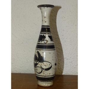 Tzu Chou Stoneware Vase. China. Southern Song Dynasty. 13th Century. Ceramic