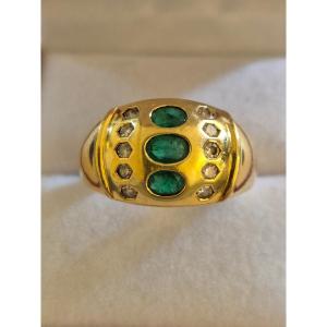 Gold-emerald-diamond Ring